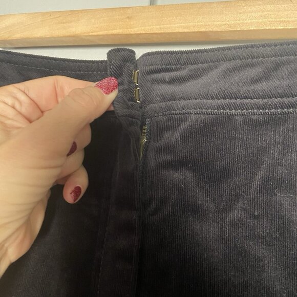 J. Crew Womens Black Velvet Skirt Back Zip Lined Size 12‎ Preppy Minimal Pencil - Picture 3 of 9